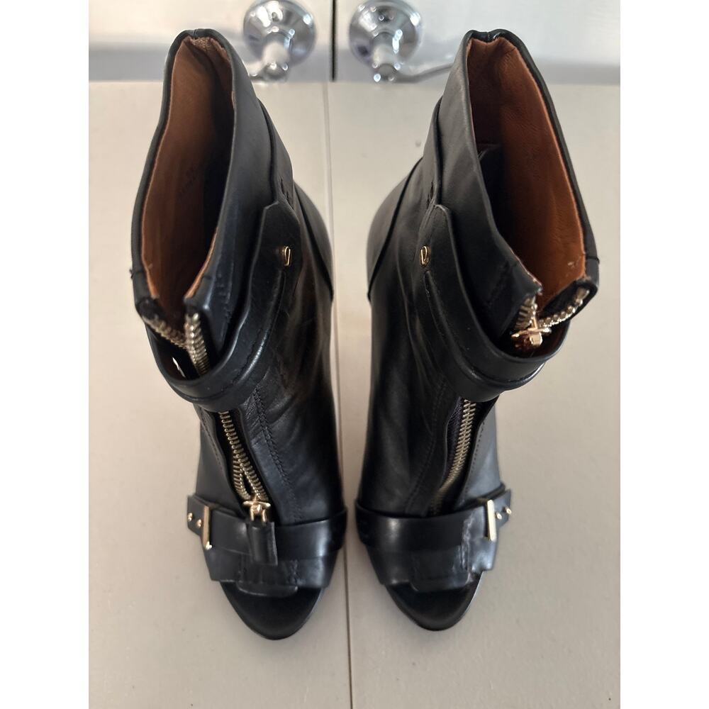 Rachel Roy Paxton Bootie Womens 6 Black Leather Peep Toe Gold Stiletto Heel Boot - Picture 3 of 12